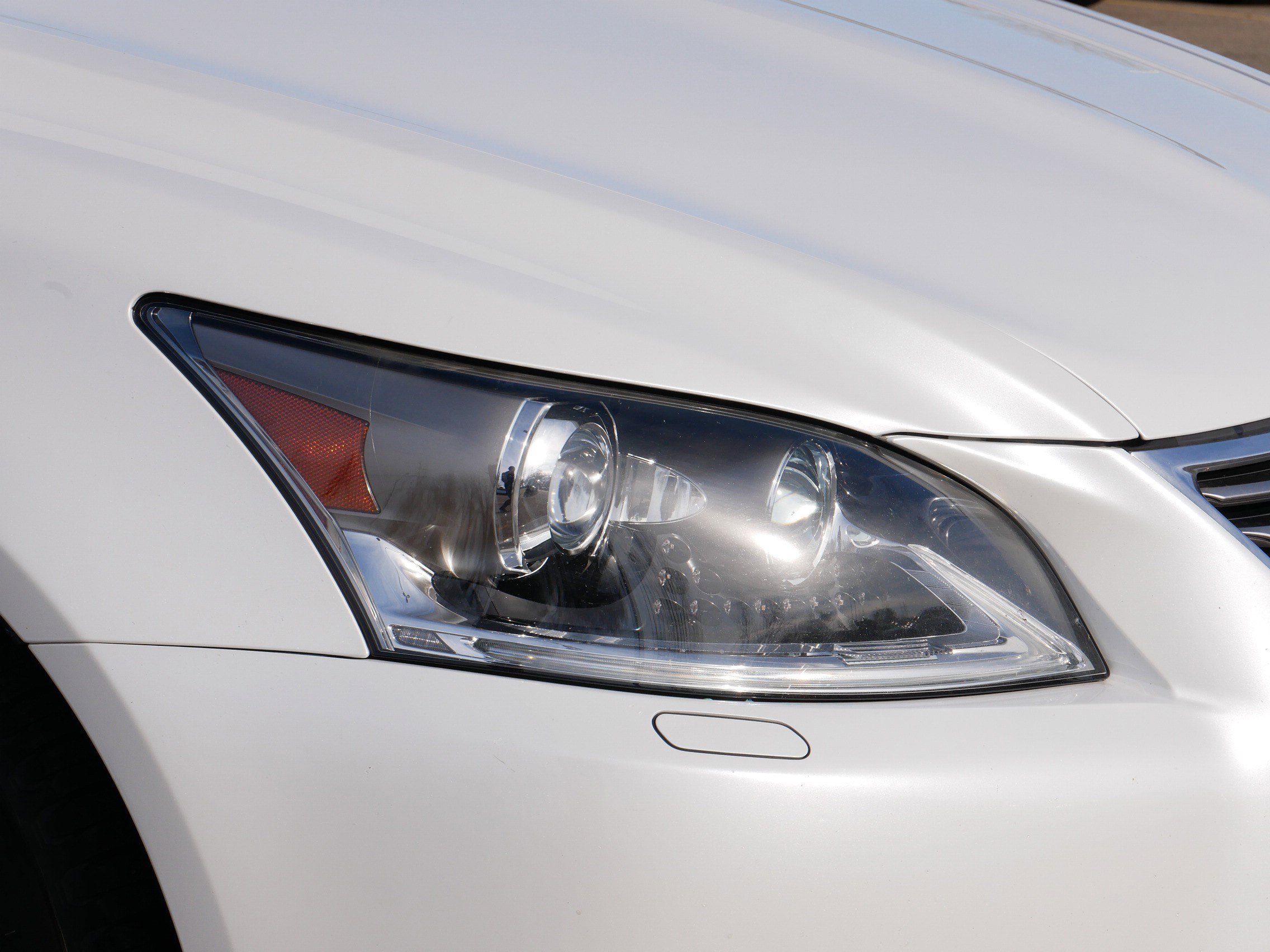 Used 2014 Lexus LS 460 AWD image 17