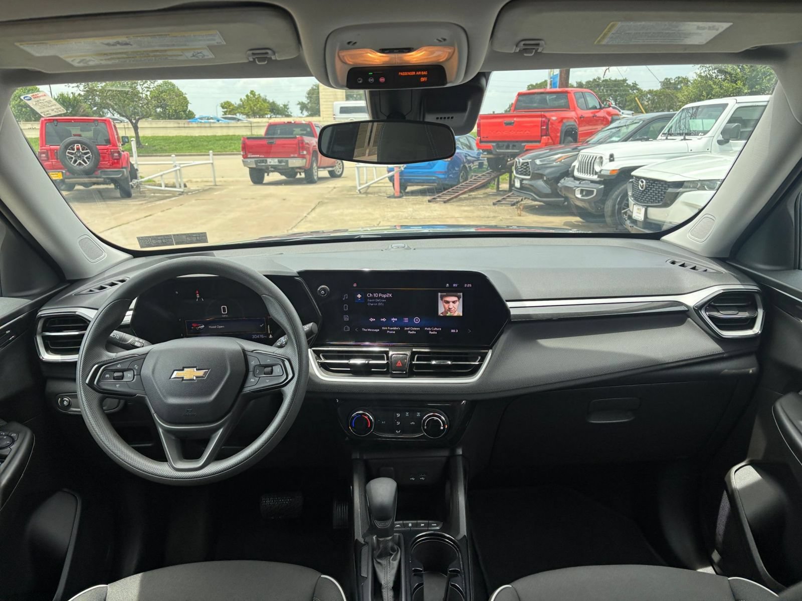 Used 2025 Chevrolet TrailBlazer LT AWD/4WD image 32