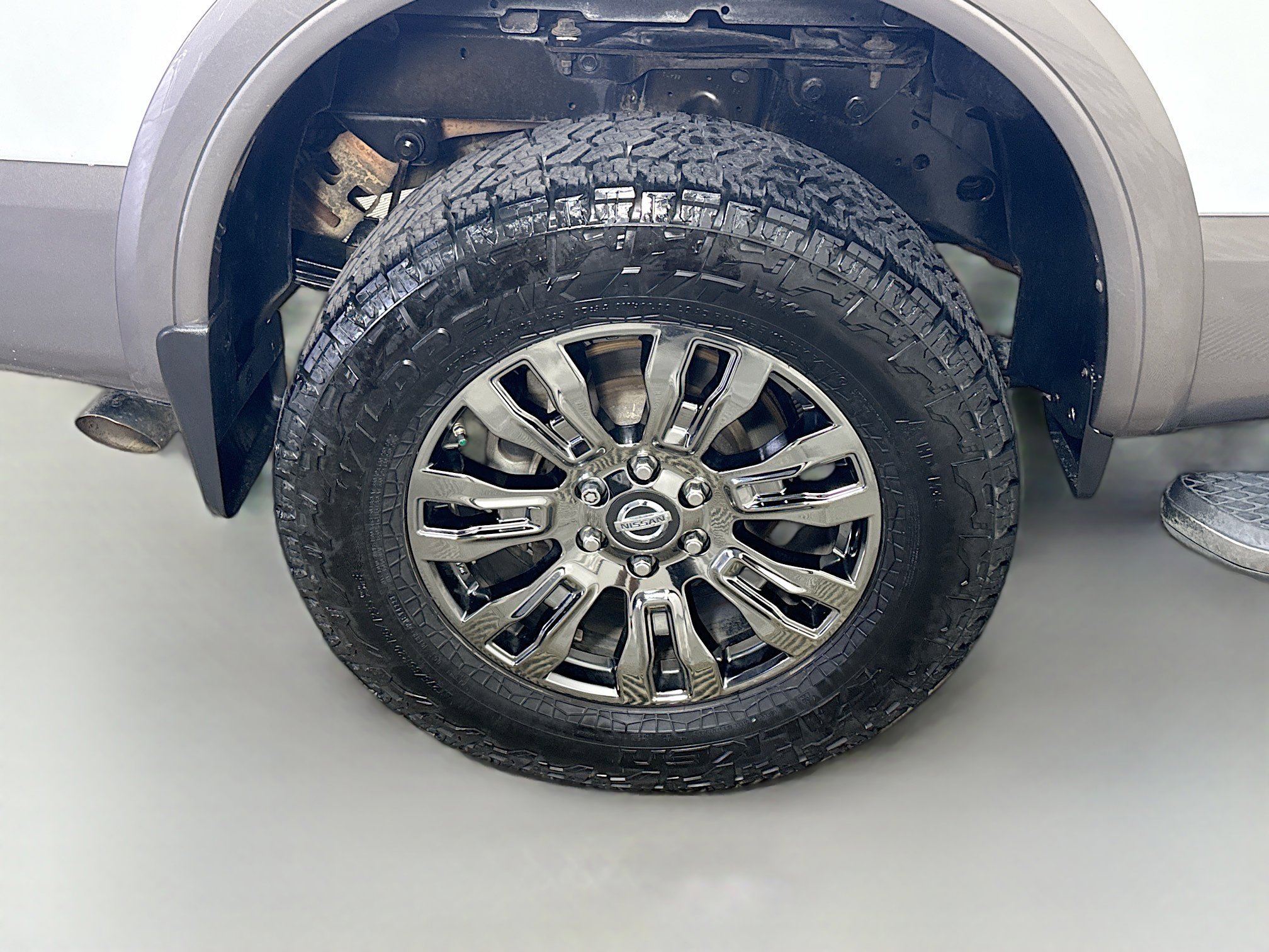 Used 2019 Nissan Titan Platinum Reserve w/ Platinum Utility Package image 33