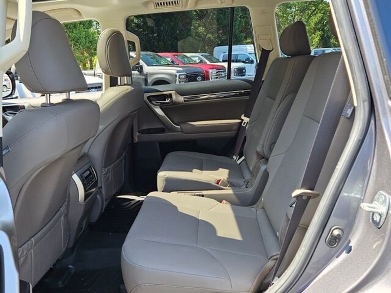 Used 2021 Lexus GX 460 Premium image 7