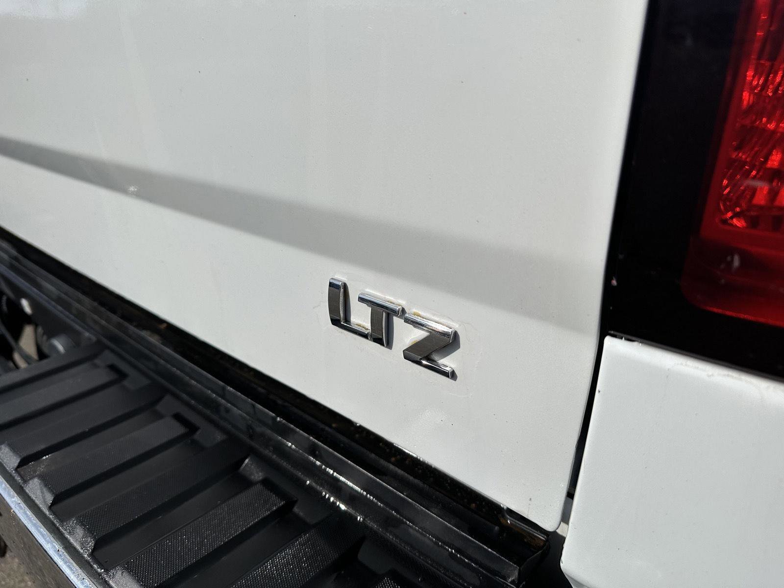 Used 2016 Chevrolet Silverado 2500 LTZ image 6