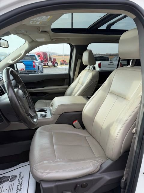 Used 2021 Ford Expedition XLT image 12