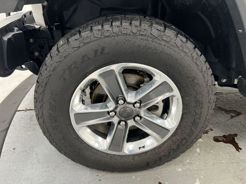 Used 2022 Jeep Wrangler Unlimited Sahara w/ Cold Weather Group image 26