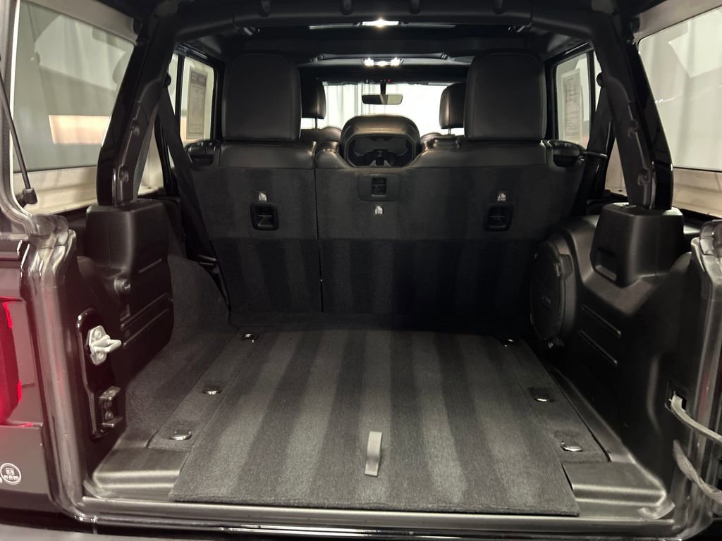 Used 2020 Jeep Wrangler Unlimited Rubicon AWD/4WD image 22