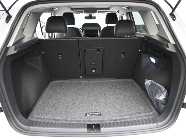 New 2026 Volkswagen Taos SE image 12