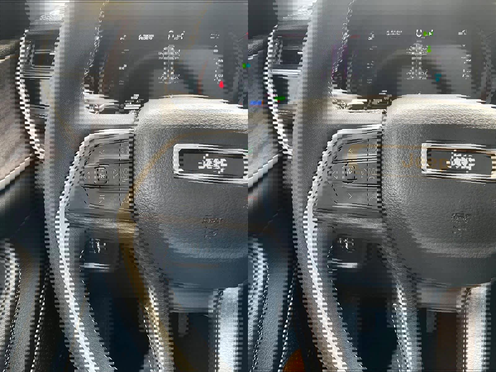 Used 2023 Jeep Grand Cherokee 4WD 4xe image 23