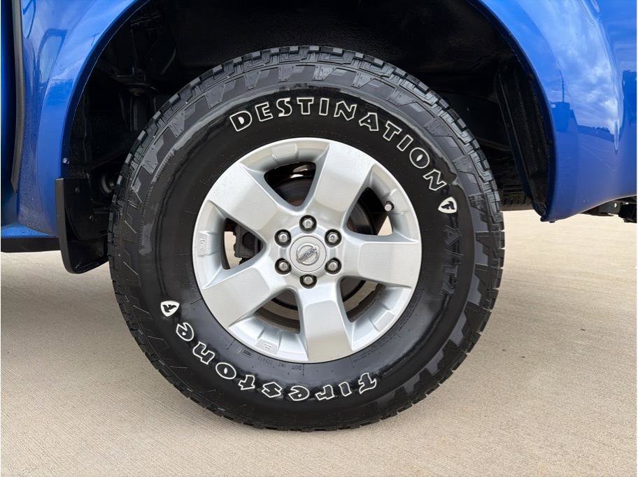 Used 2013 Nissan Frontier SV AWD/4WD image 27