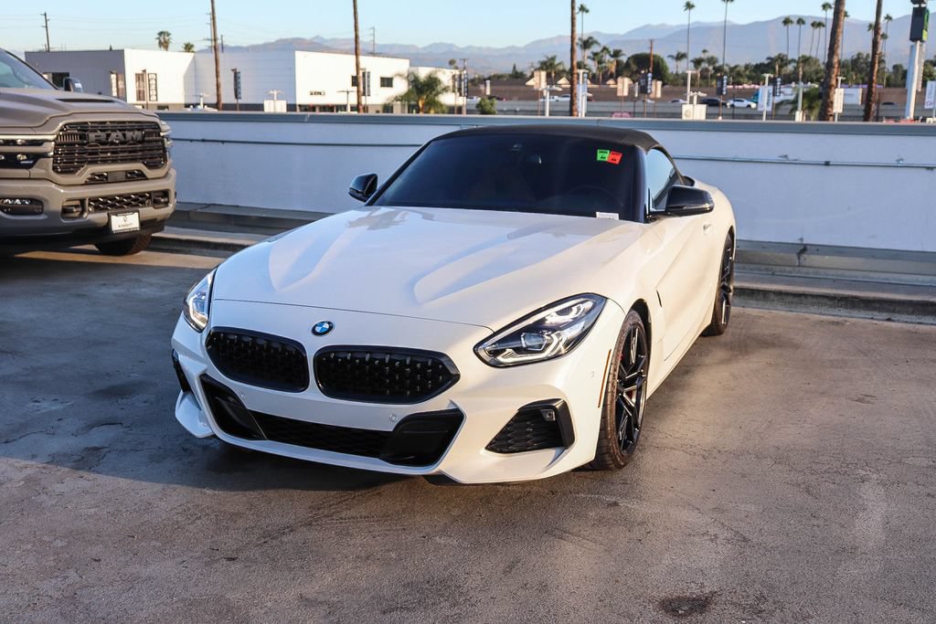 Used 2022 BMW Z4 sDrive30i w/ Dynamic Handling Package RWD image 3