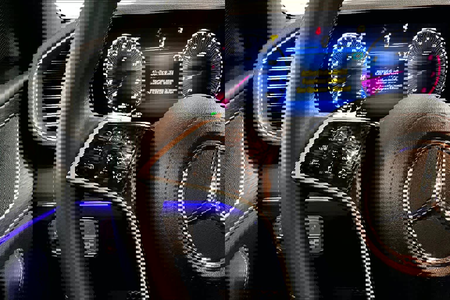 Used 2024 Mercedes-Benz GLE 350 4MATIC image 24