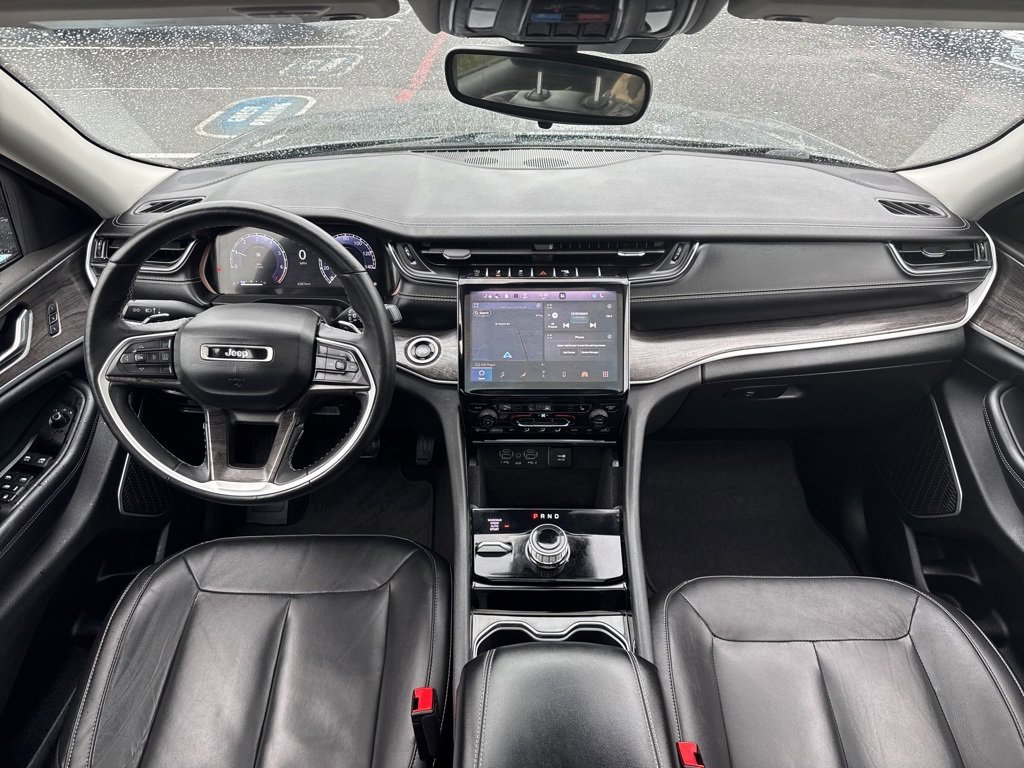 Used 2022 Jeep Grand Cherokee Limited image 23