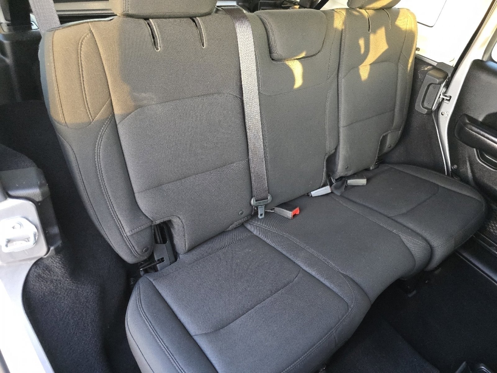 Used 2018 Jeep Wrangler Unlimited Sport S image 21