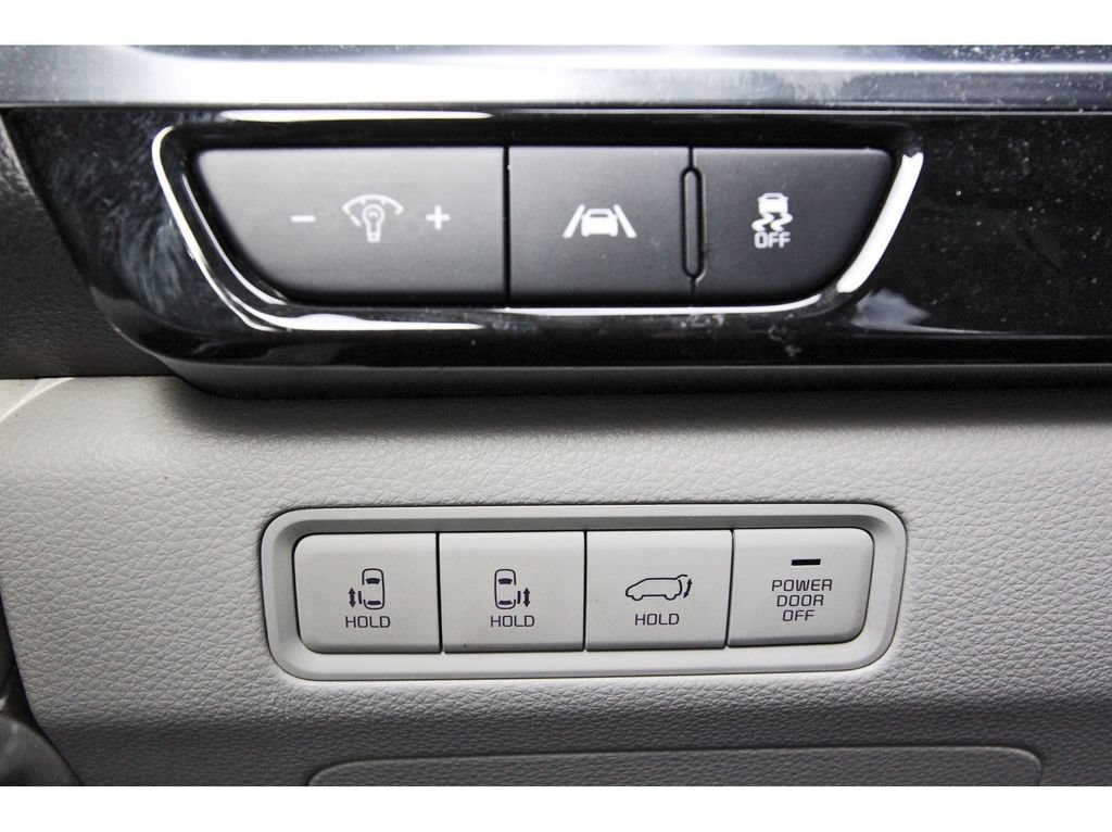 Used 2024 Kia Carnival SX Prestige FWD image 23