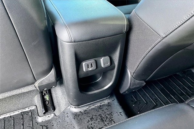 Used 2022 Chevrolet Colorado ZR2 w/ ZR2 Dusk Special Edition image 23