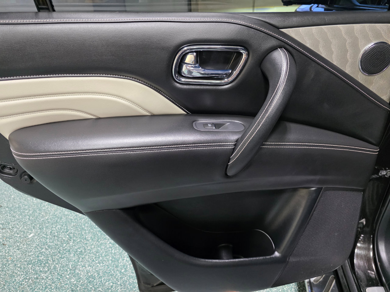 Used 2019 INFINITI QX80 Limited w/ All-Season Package image 20