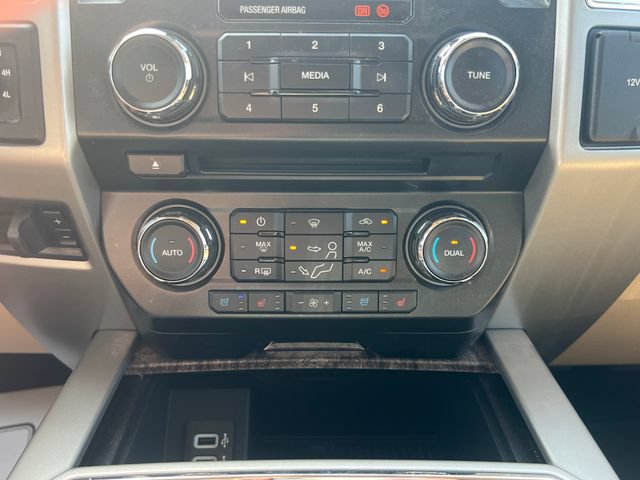 Used 2017 Ford F250 Lariat w/ Chrome Package AWD/4WD image 26
