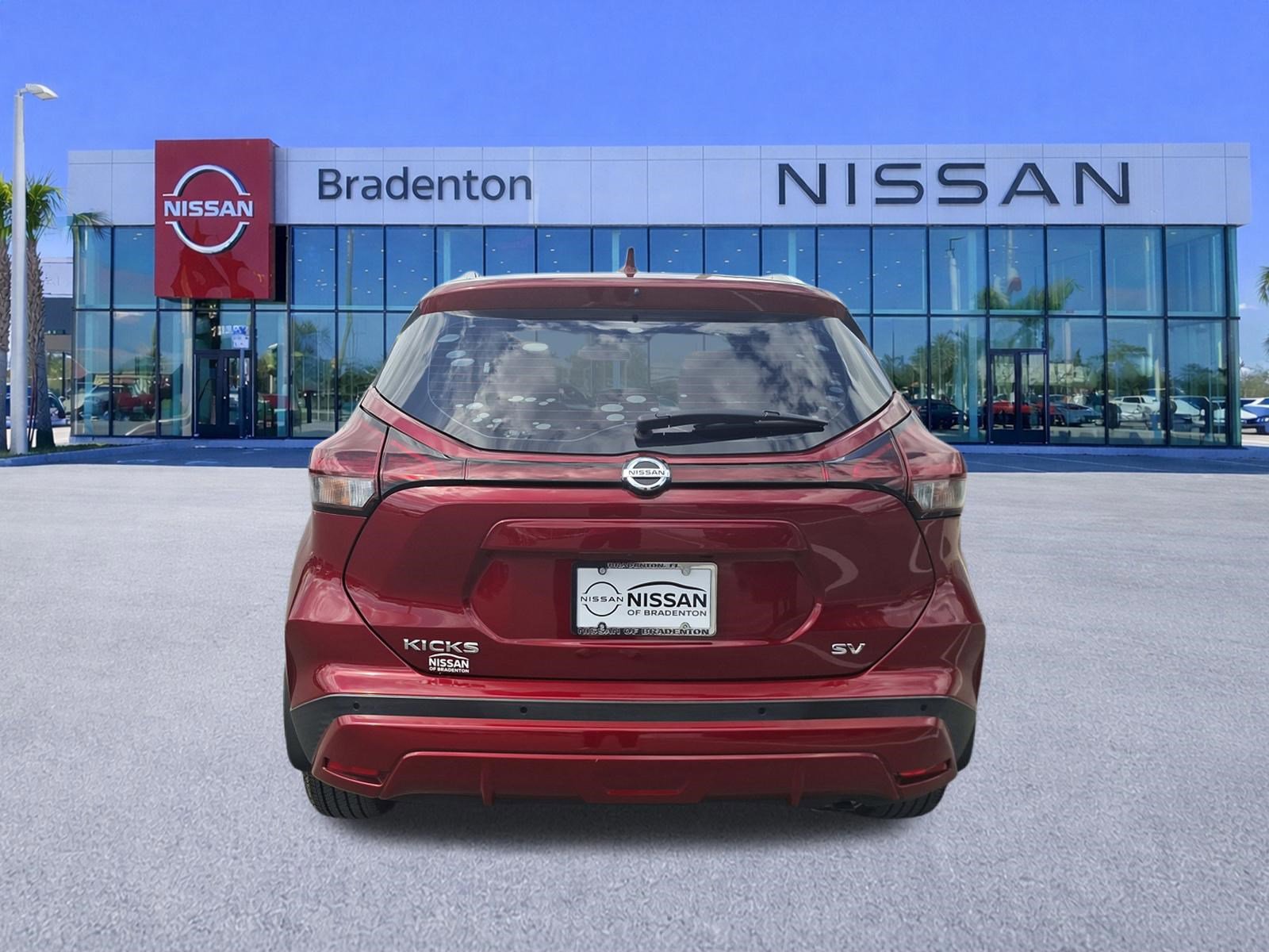 Used 2021 Nissan Kicks SV image 6