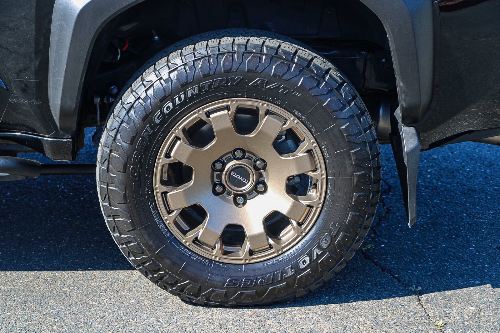 Used 2025 Toyota 4Runner Trailhunter AWD/4WD image 10