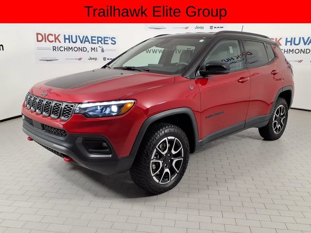 Used 2024 Jeep Compass Trailhawk w/ Trailhawk Elite Group AWD/4WD image 1