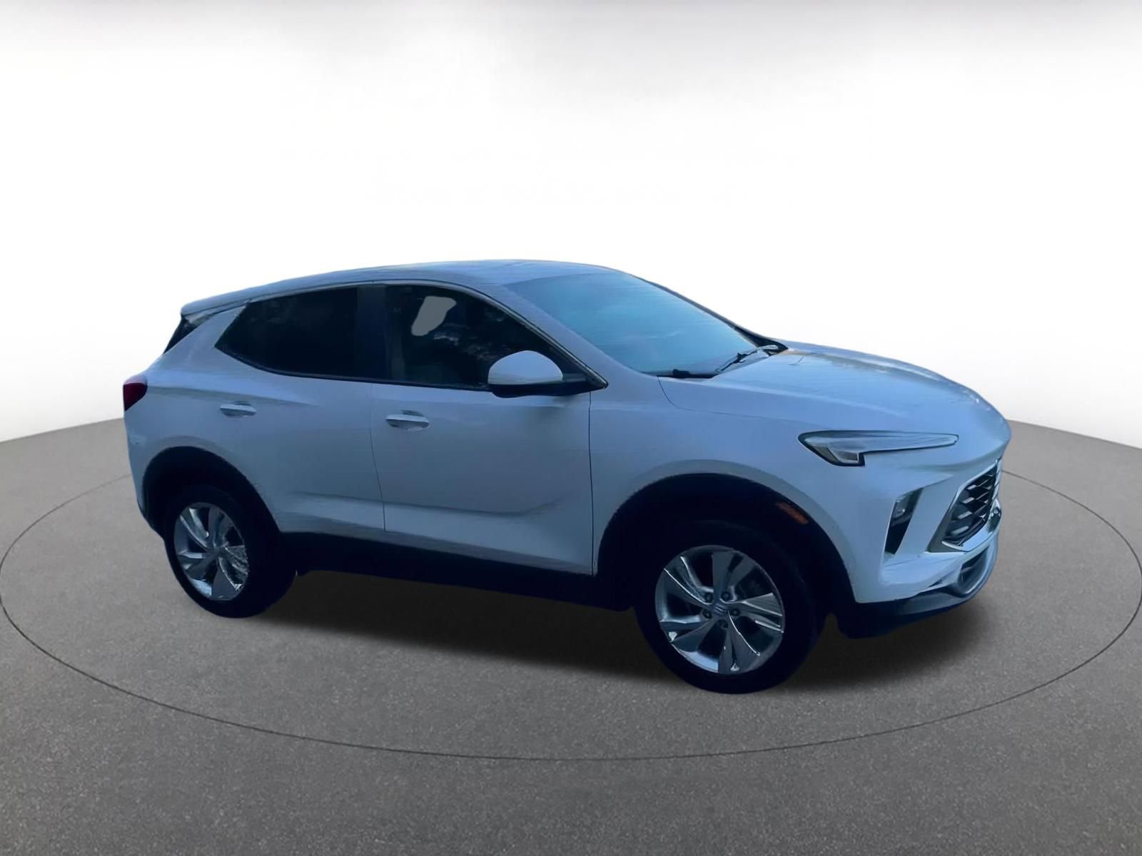 Used 2025 Buick Encore GX Preferred image 2