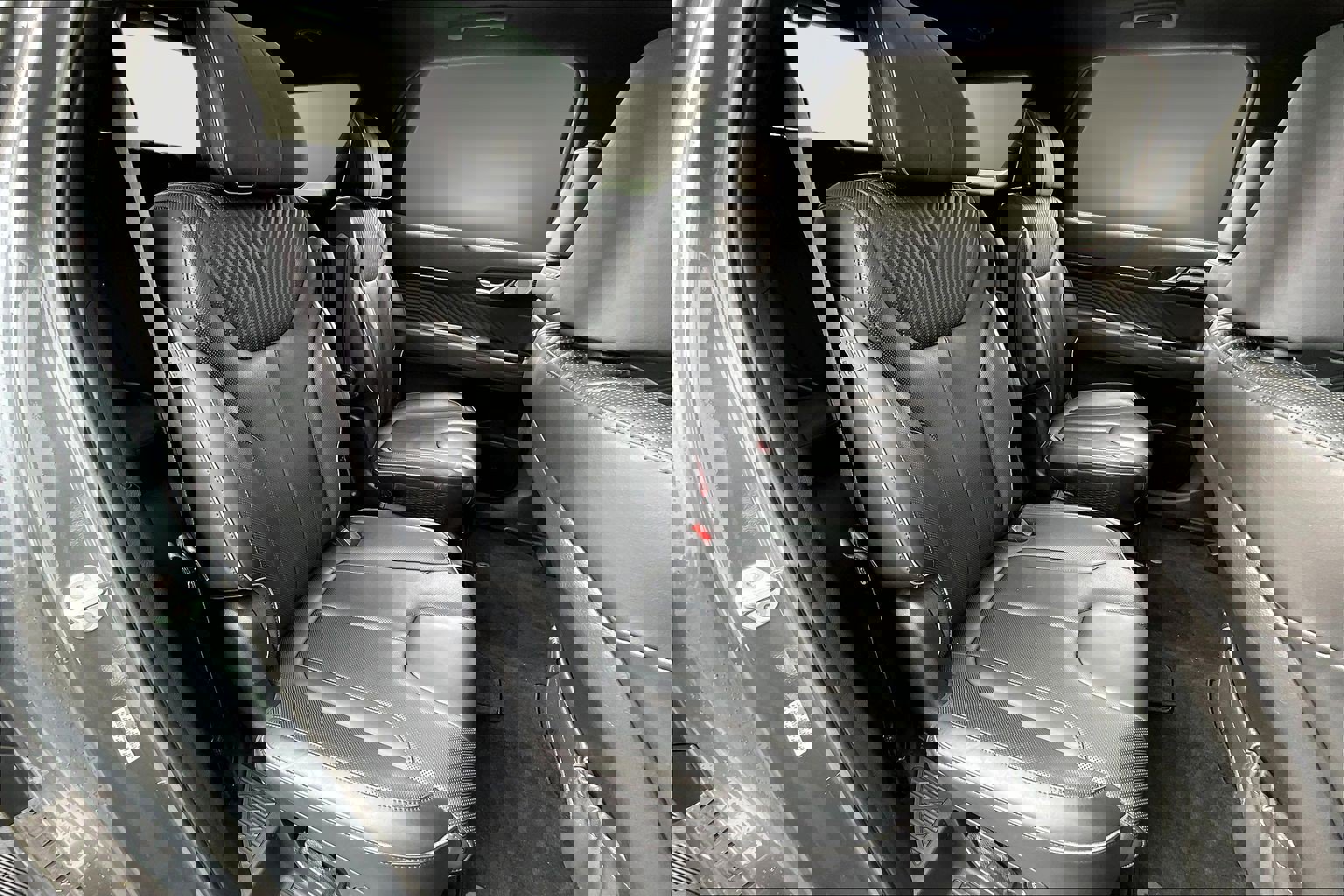 Used 2023 Hyundai Palisade Calligraphy image 24