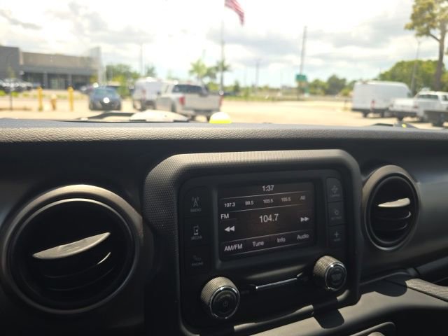Used 2020 Jeep Gladiator Sport w/ Quick Order Package 24S AWD/4WD image 12