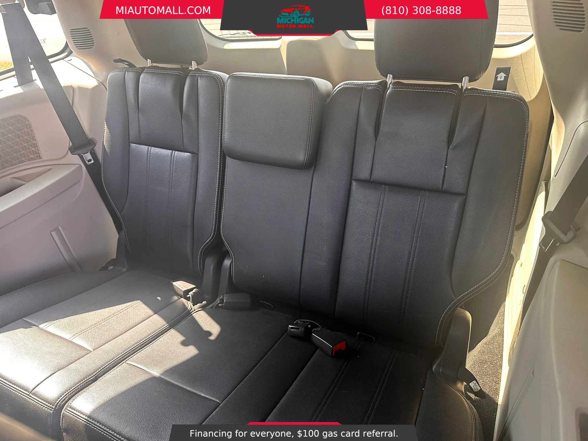 Used 2014 Chrysler Town & Country Touring-L w/ Driver Convenience Group image 22