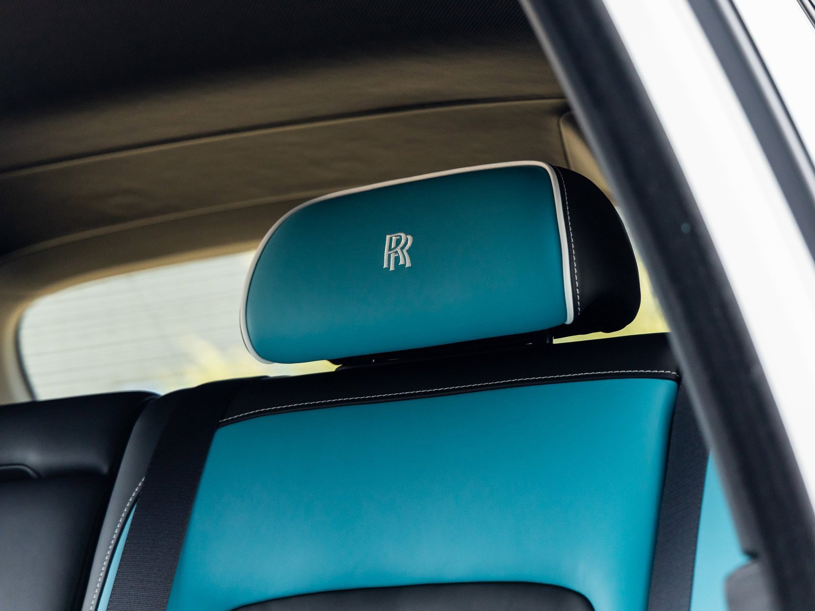 New 2026 Rolls-Royce Cullinan Black Badge image 45