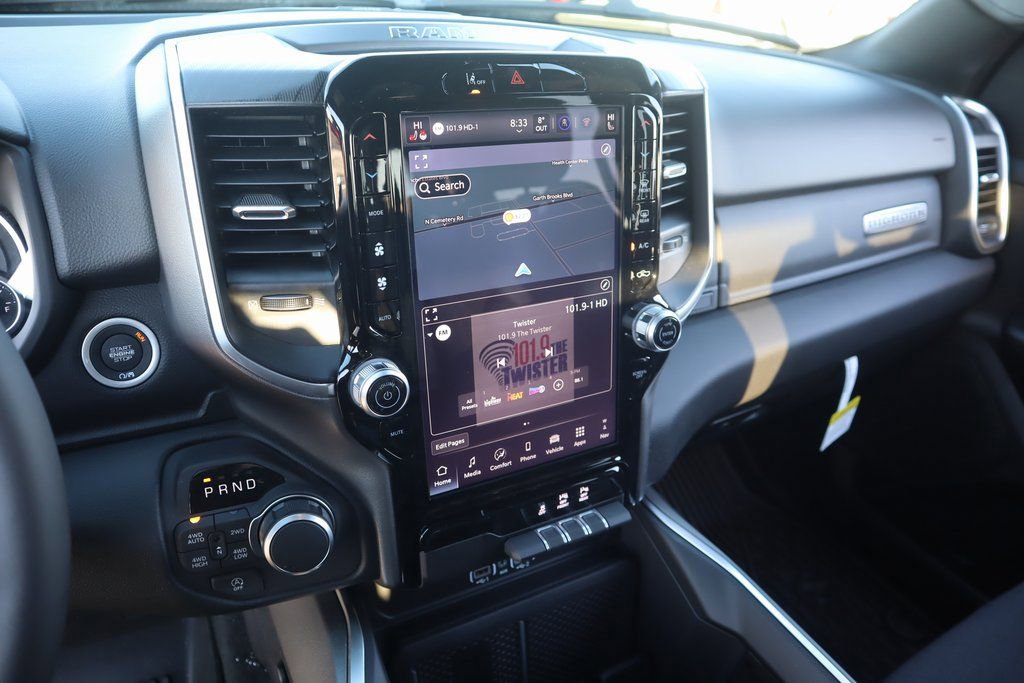 New 2026 RAM 1500 4x4 Crew Cab image 5