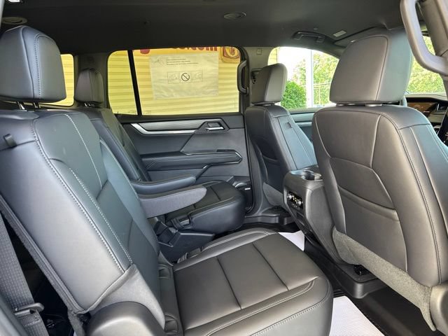 New 2026 GMC Acadia Elevation w/ Elevation Premium Package AWD/4WD image 5
