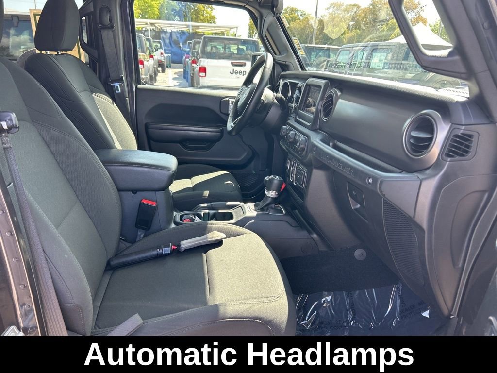 Used 2021 Jeep Wrangler Unlimited Sport image 24
