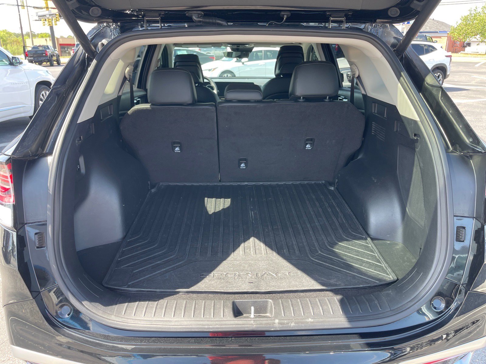 Used 2025 Kia Sportage SX FWD image 12