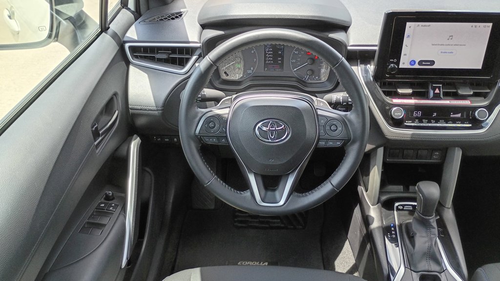 Used 2024 Toyota Corolla Cross AWD Hybrid image 30