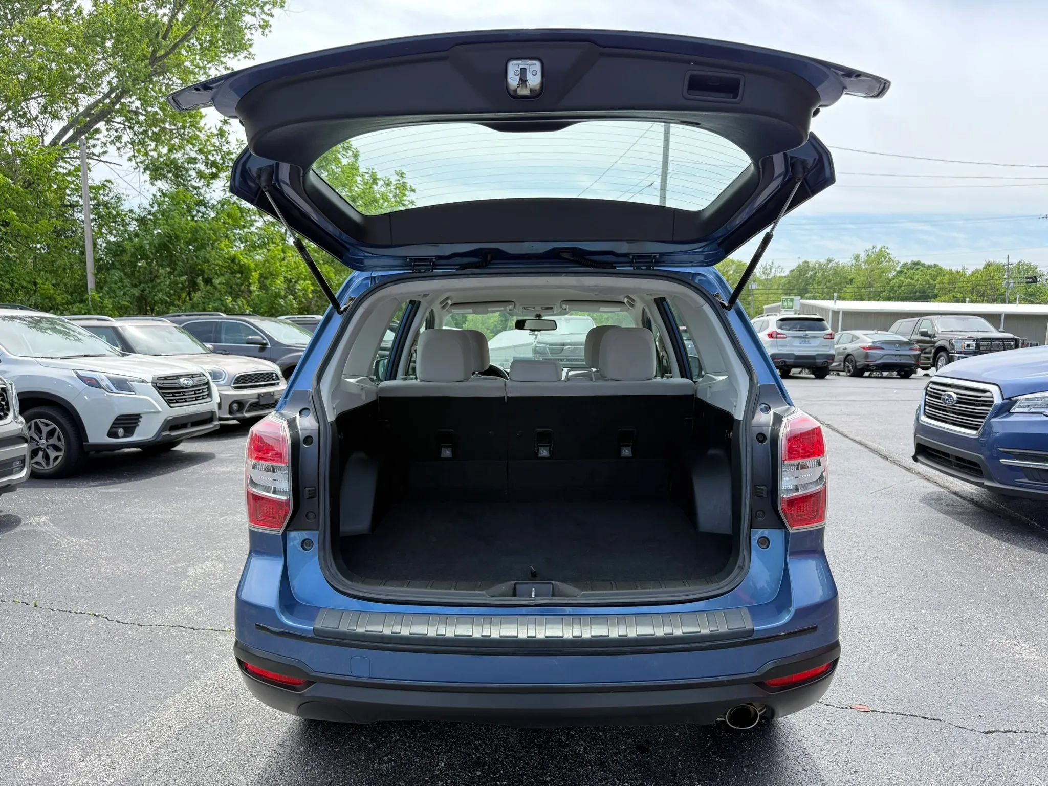 Used 2015 Subaru Forester 2.5i w/ Alloy Wheel Package AWD/4WD image 26