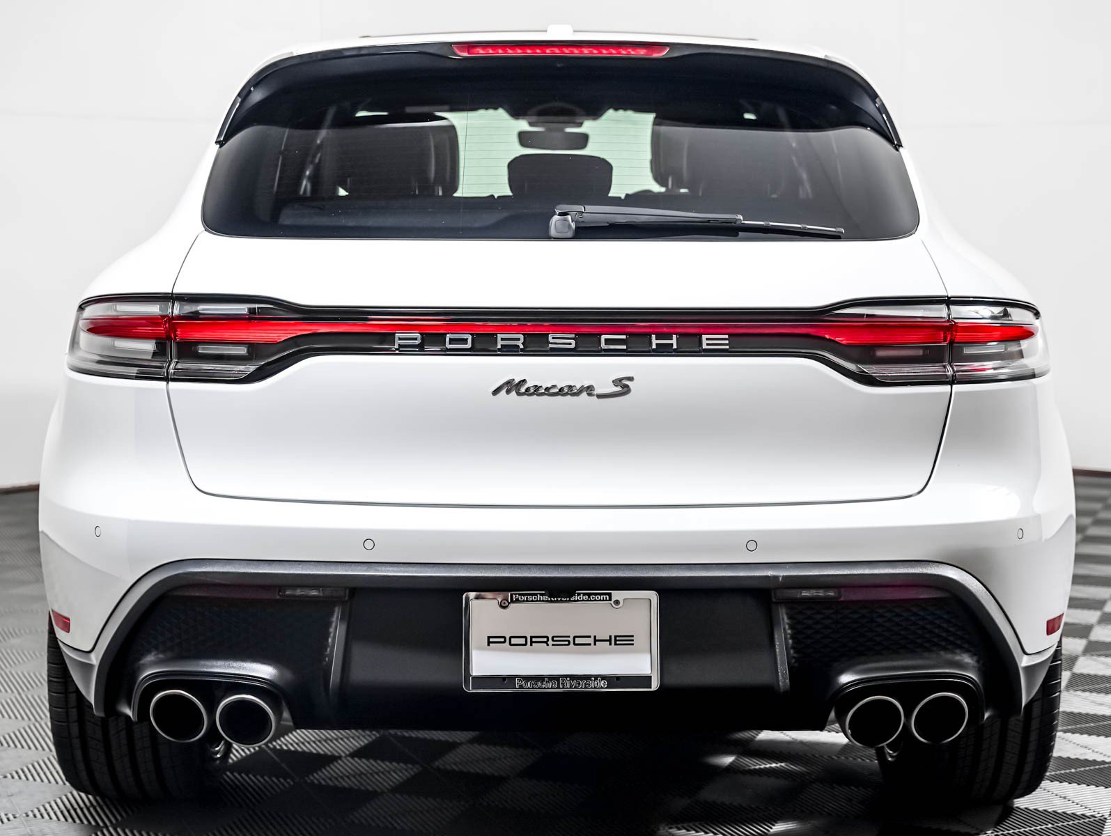 Certified 2025 Porsche Macan S AWD/4WD image 11