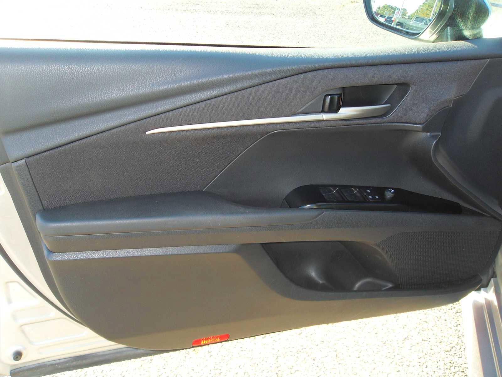 Used 2025 Toyota Camry LE image 29