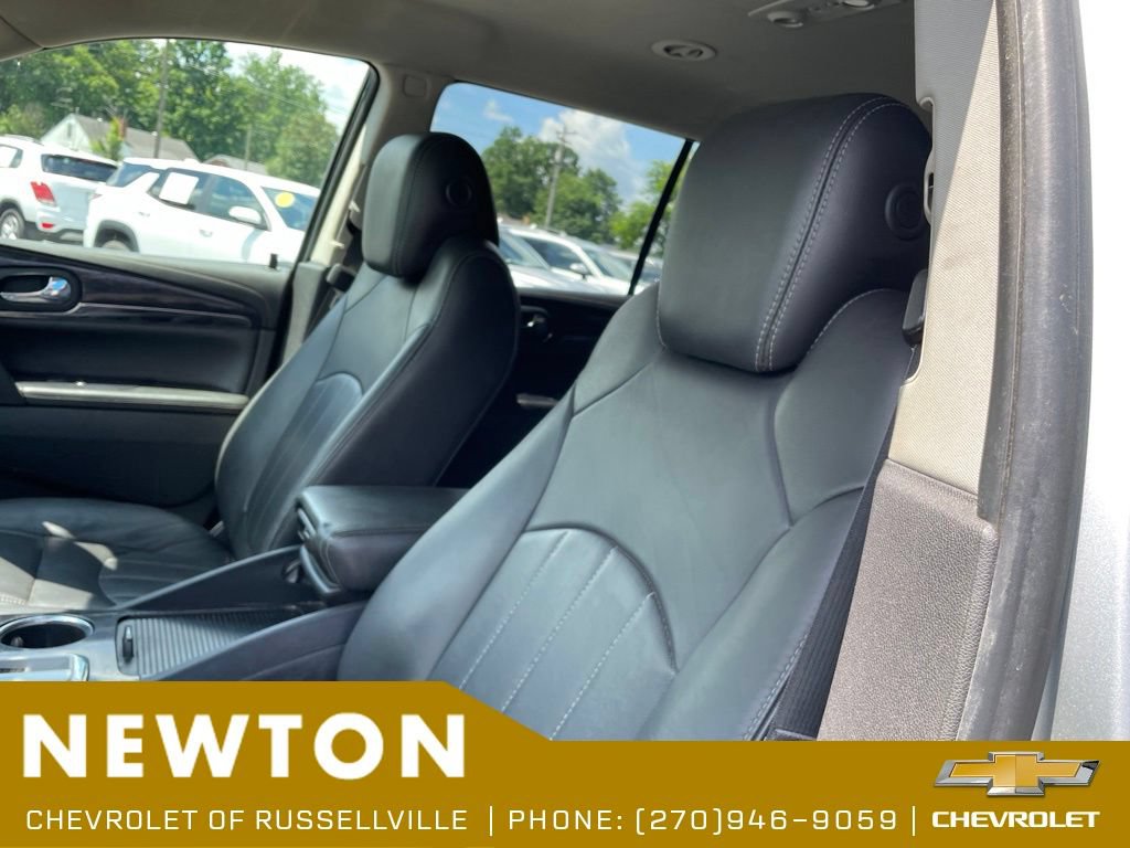 Used 2017 Buick Enclave Leather FWD image 5