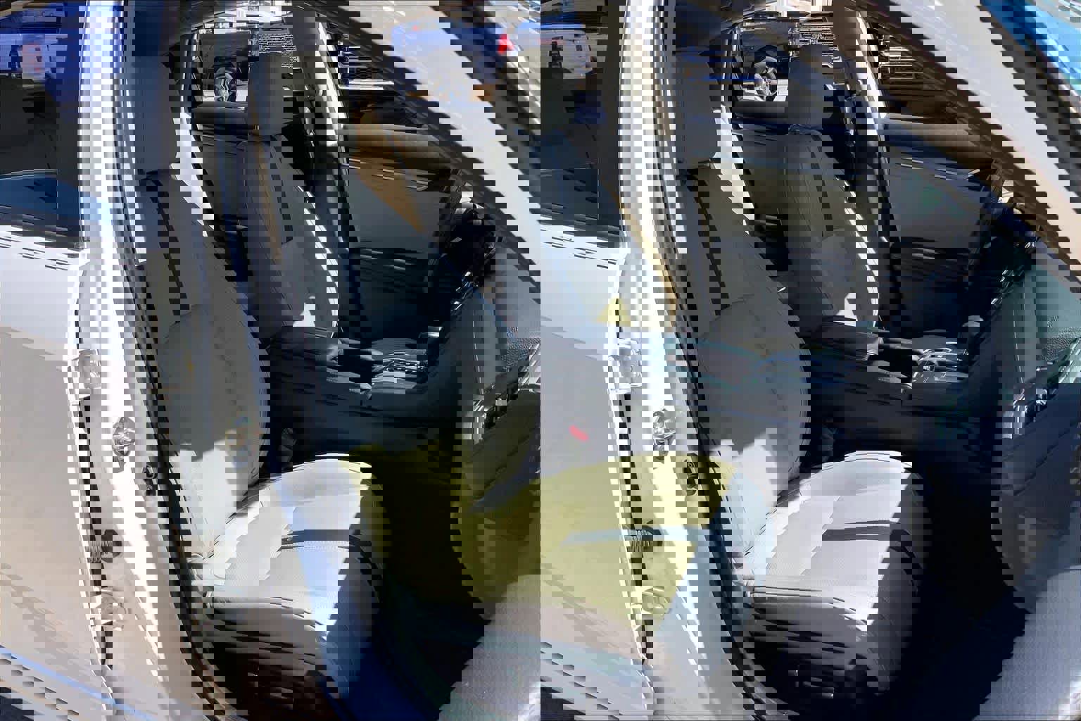 Used 2017 Honda Civic Touring image 9