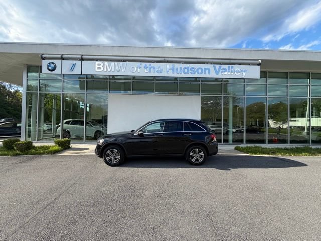 Used 2022 Mercedes-Benz GLC 300 4MATIC image 1
