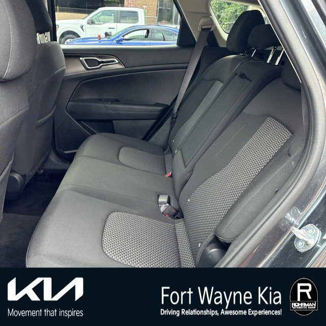 Certified 2026 Kia Sportage LX FWD image 8