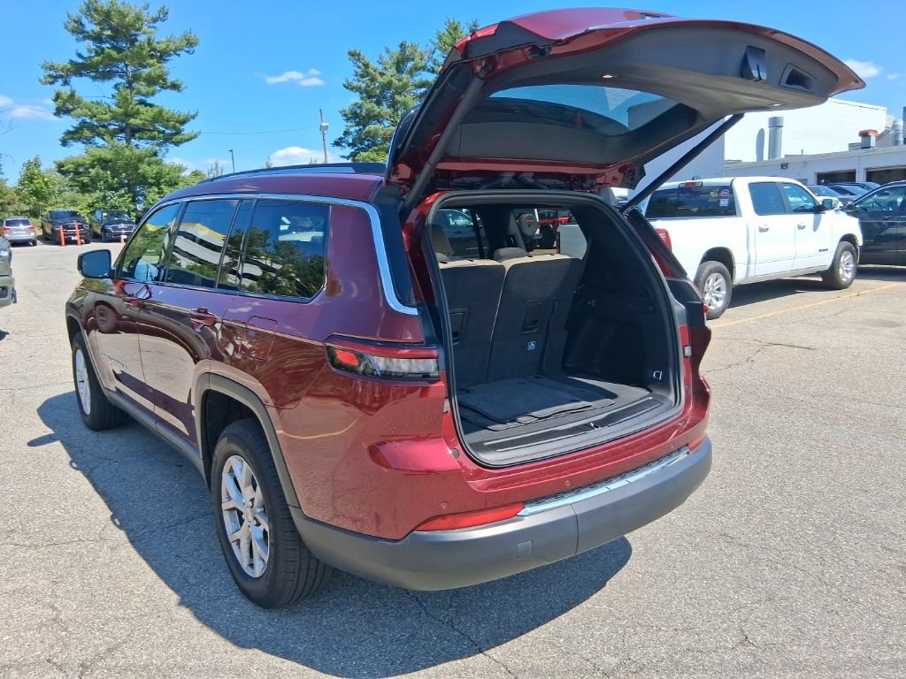 Used 2023 Jeep Grand Cherokee L Limited w/ Trailer Tow Group (B) AWD/4WD image 16