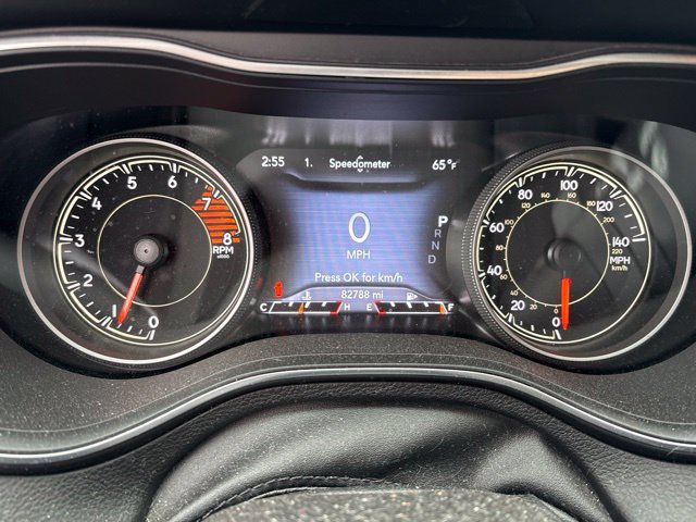 Used 2021 Jeep Cherokee Limited w/ Mopar Interior Package AWD/4WD image 5