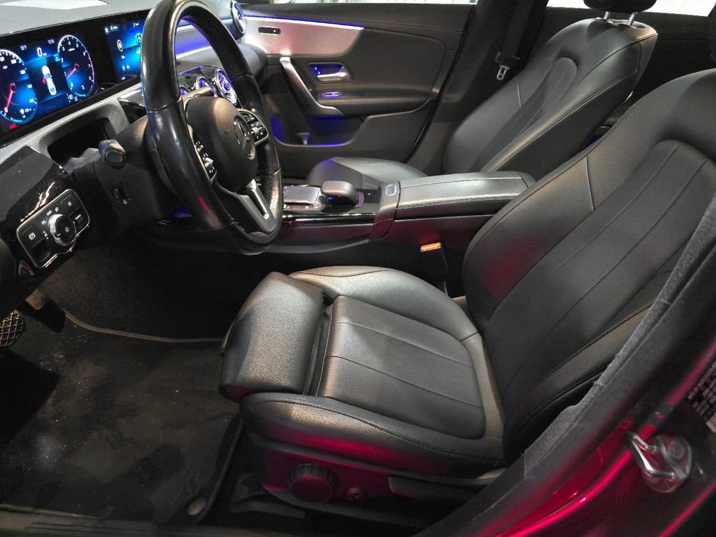 Used 2022 Mercedes-Benz CLA 250 4MATIC image 23