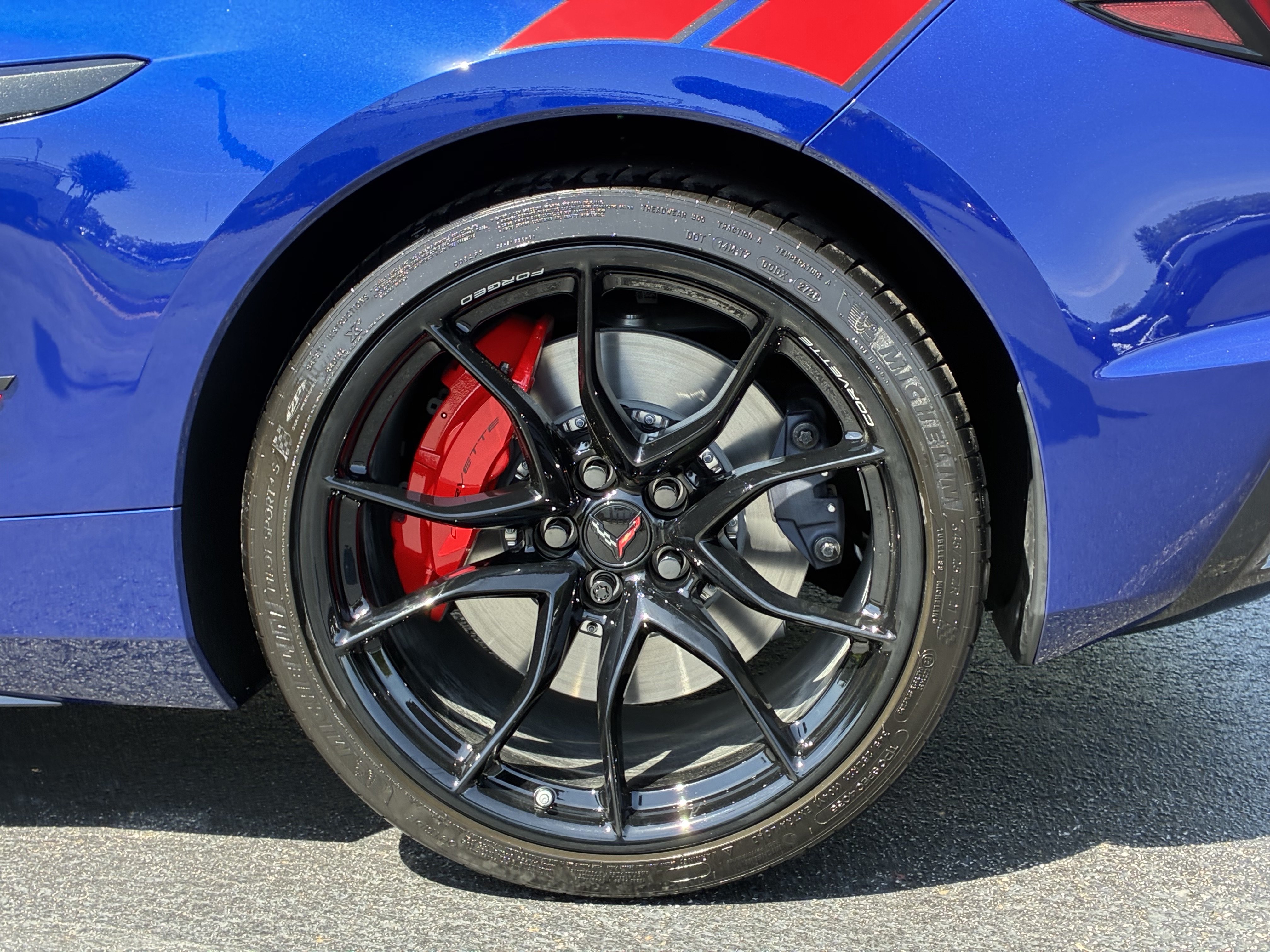 New 2027 Chevrolet Corvette Grand Sport w/ Z52 Sport Performance Package RWD image 10