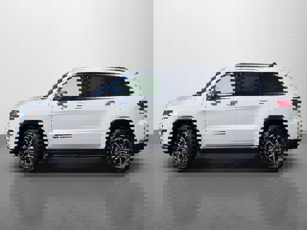 Used 2019 Jeep Grand Cherokee Limited w/ Luxury Group II image 3