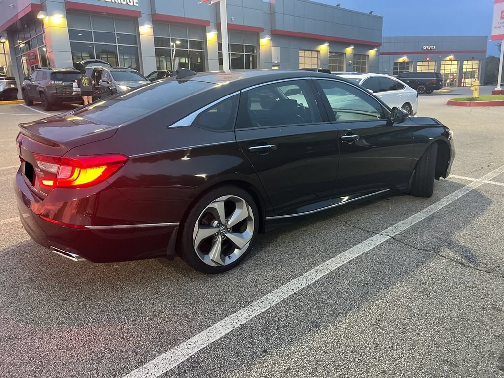 Used 2018 Honda Accord Touring image 5