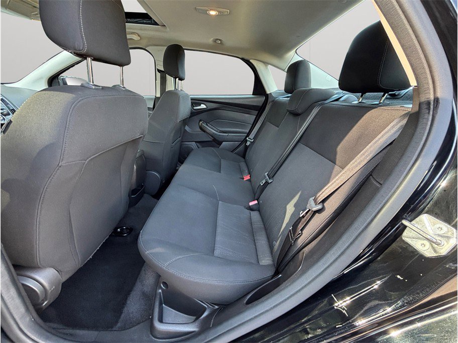 Used 2018 Ford Focus SEL FWD image 29