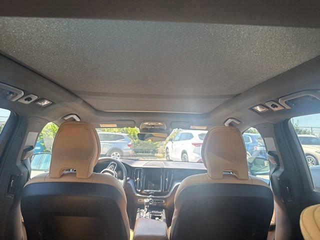 Used 2019 Volvo XC60 T6 Momentum w/ Protection Package AWD/4WD image 14