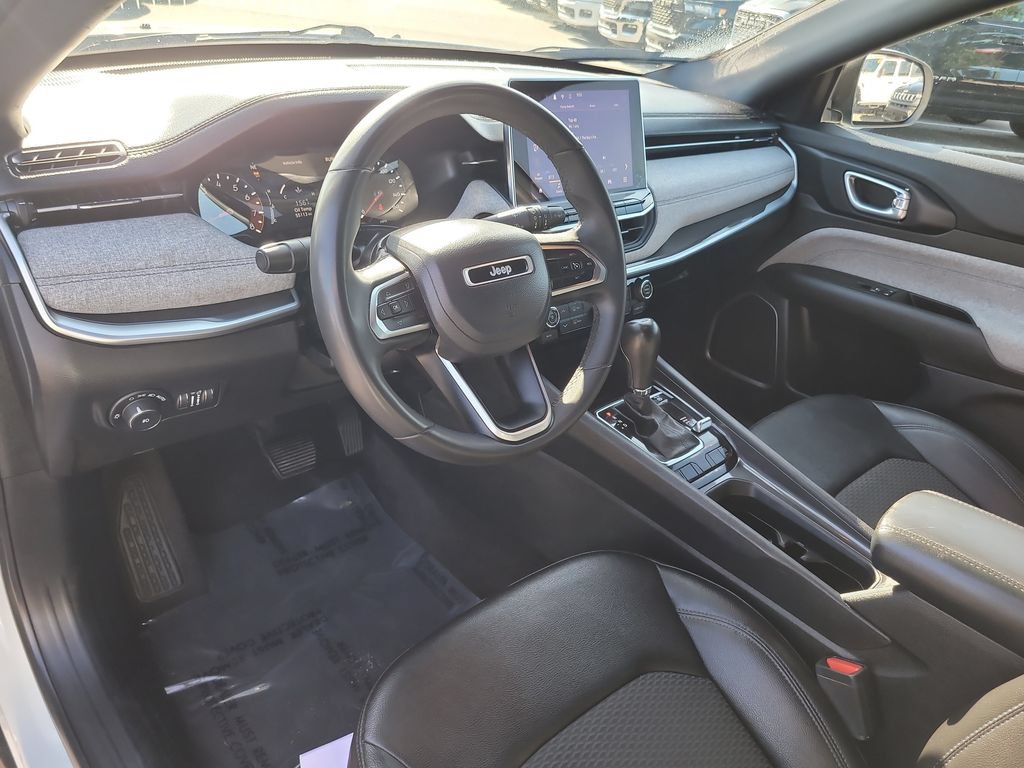 Used 2024 Jeep Compass Latitude AWD/4WD image 19