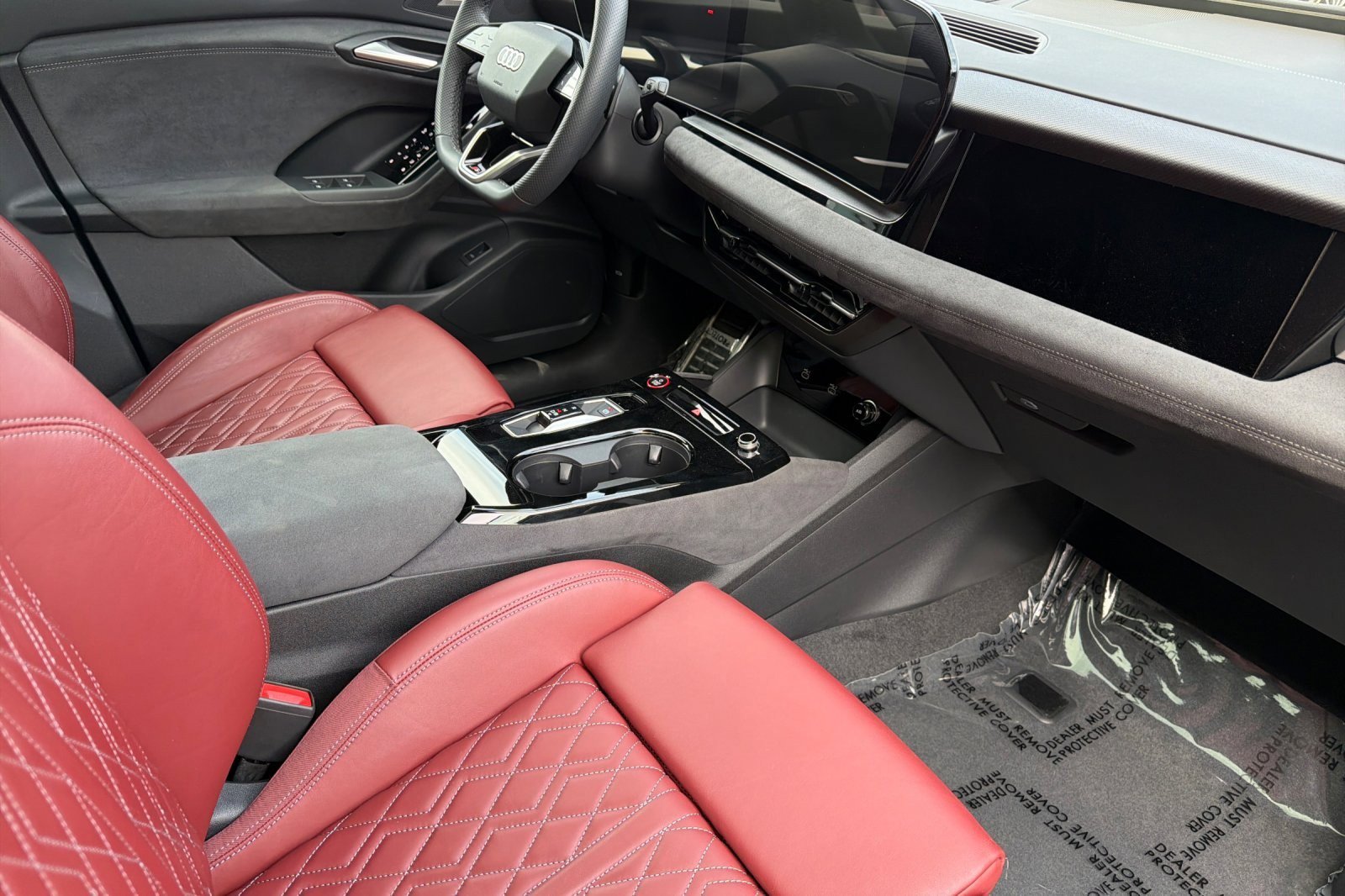 Certified 2025 Audi SQ6 e-tron Prestige w/ 21" Black Optic Wheel Package image 15