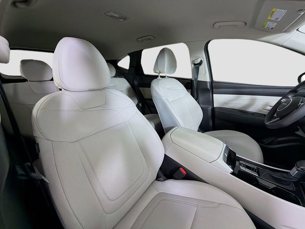 Used 2025 Hyundai Tucson SE FWD image 27